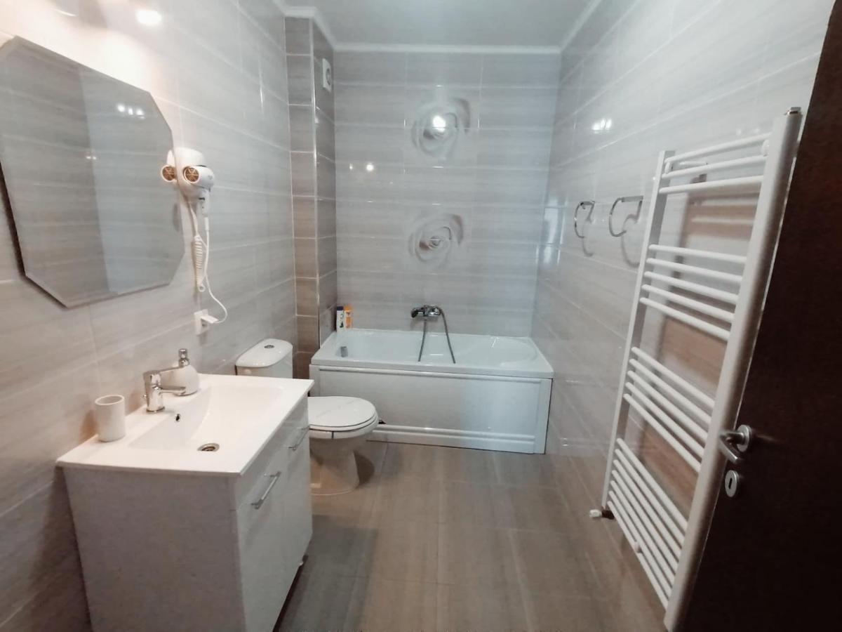 Ama Apartament Cu Terasa 50 Mp & Parcare براشوف المظهر الخارجي الصورة